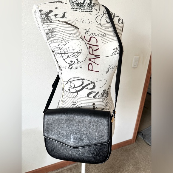 Burberry Handbags - 🙏Burberry Leather Sling Bag